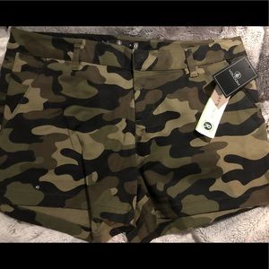 bnwt volcom camo shorts